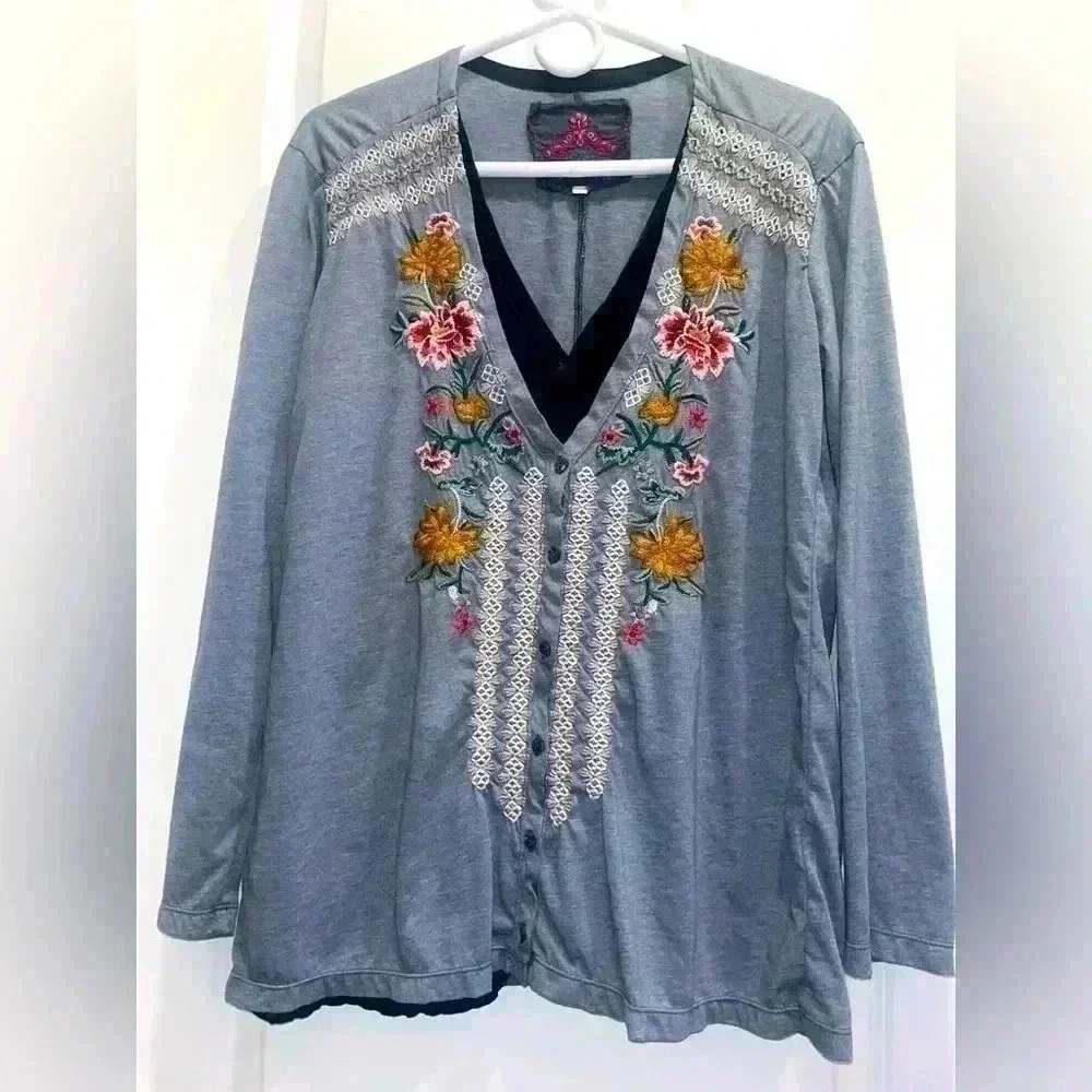 Johnny Was women’s long sleeve top - Picture 1 of 4